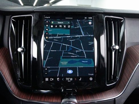 Used 2024 Volvo XC60 T8 Plus w/ Climate Package image 15