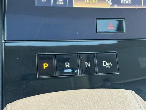 Used 2025 INFINITI QX80 Sensory image 28