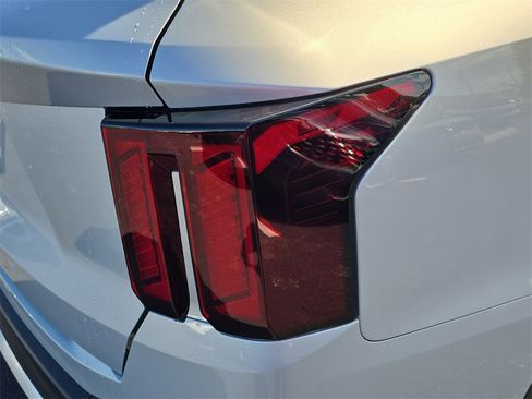 New 2026 Kia Sorento S image 11