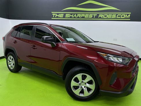 Used 2021 Toyota RAV4 LE AWD/4WD image 1