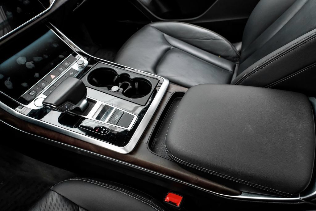 Used 2019 Audi Q8 Premium Plus AWD/4WD image 25