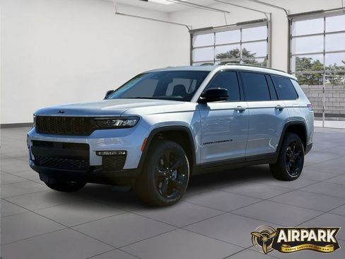 Used 2025 Jeep Grand Cherokee L Limited w/ Luxury Tech Group II image 6