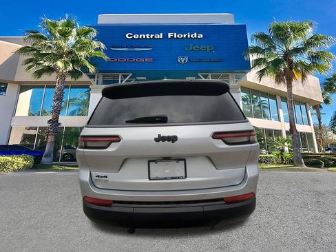 New 2026 Jeep Grand Cherokee L Limited w/ Limited Altitude Package AWD/4WD image 6