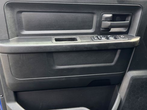 Used 2018 RAM 1500 Express AWD/4WD image 14