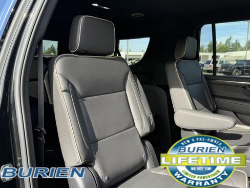 New 2026 Chevrolet Suburban Premier image 25