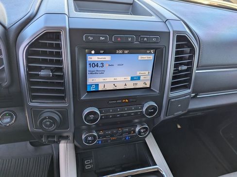 Used 2019 Ford Expedition Platinum image 14