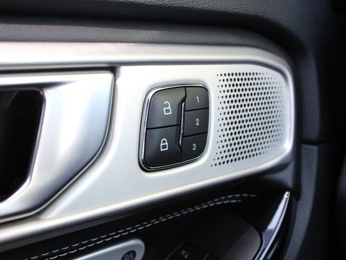 Used 2022 Ford Explorer ST w/ Equipment Group 401A AWD/4WD image 27