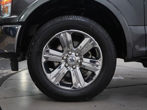 Used 2018 Ford F150 Lariat w/ Equipment Group 502A Luxury image 30