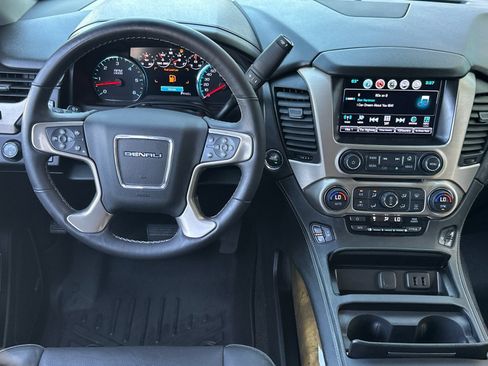 Used 2017 GMC Yukon XL Denali w/ Open Road Package AWD/4WD image 13