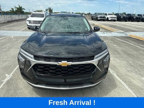 Used 2024 Chevrolet Trax LT FWD image 16