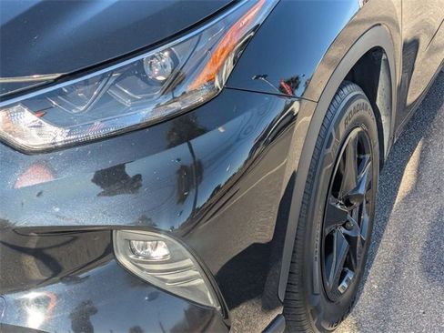 Used 2023 Toyota Highlander LE image 9