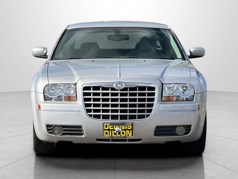 Used 2005 Chrysler 300 Touring image 6
