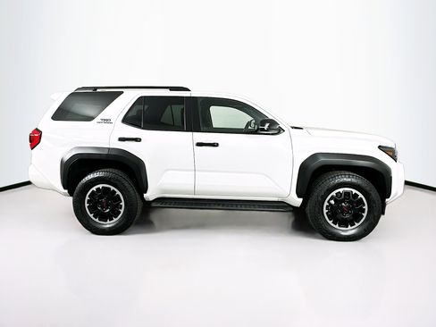 Used 2025 Toyota 4Runner TRD Off-Road image 10