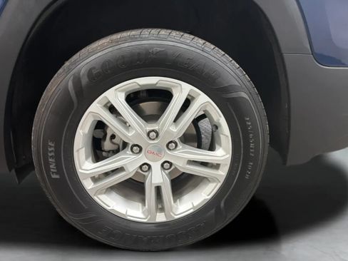 Used 2023 GMC Terrain SLE w/ LPO, Floor Liner Package AWD/4WD image 27