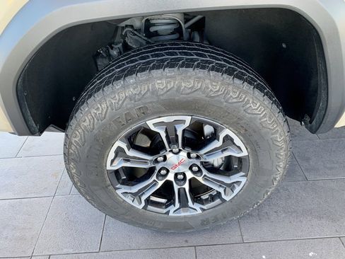 Used 2023 GMC Canyon AT4 w/ Canyon Safety Plus Package image 9