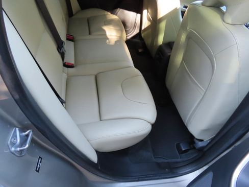 Used 2016 Volvo XC60 T6 w/ Proximity Package AWD/4WD image 16