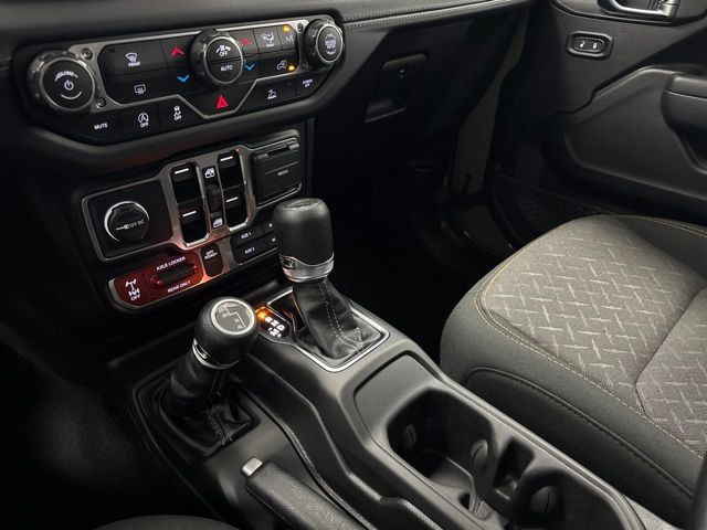 Used 2026 Jeep Gladiator Mojave AWD/4WD image 19