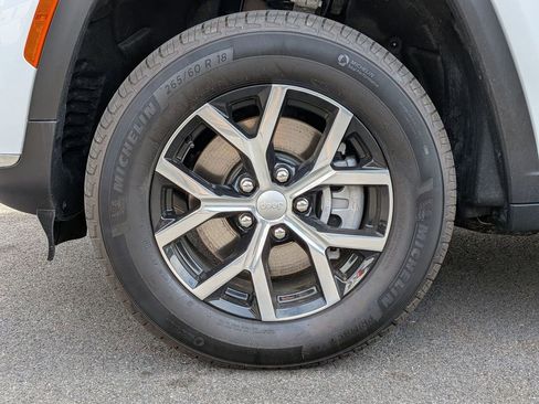 New 2025 Jeep Grand Cherokee L Limited image 24