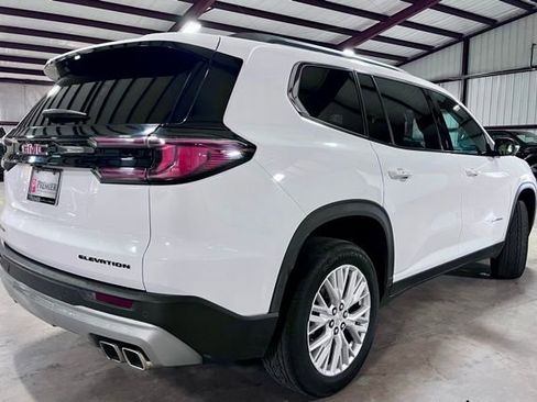Used 2024 GMC Acadia Elevation image 3