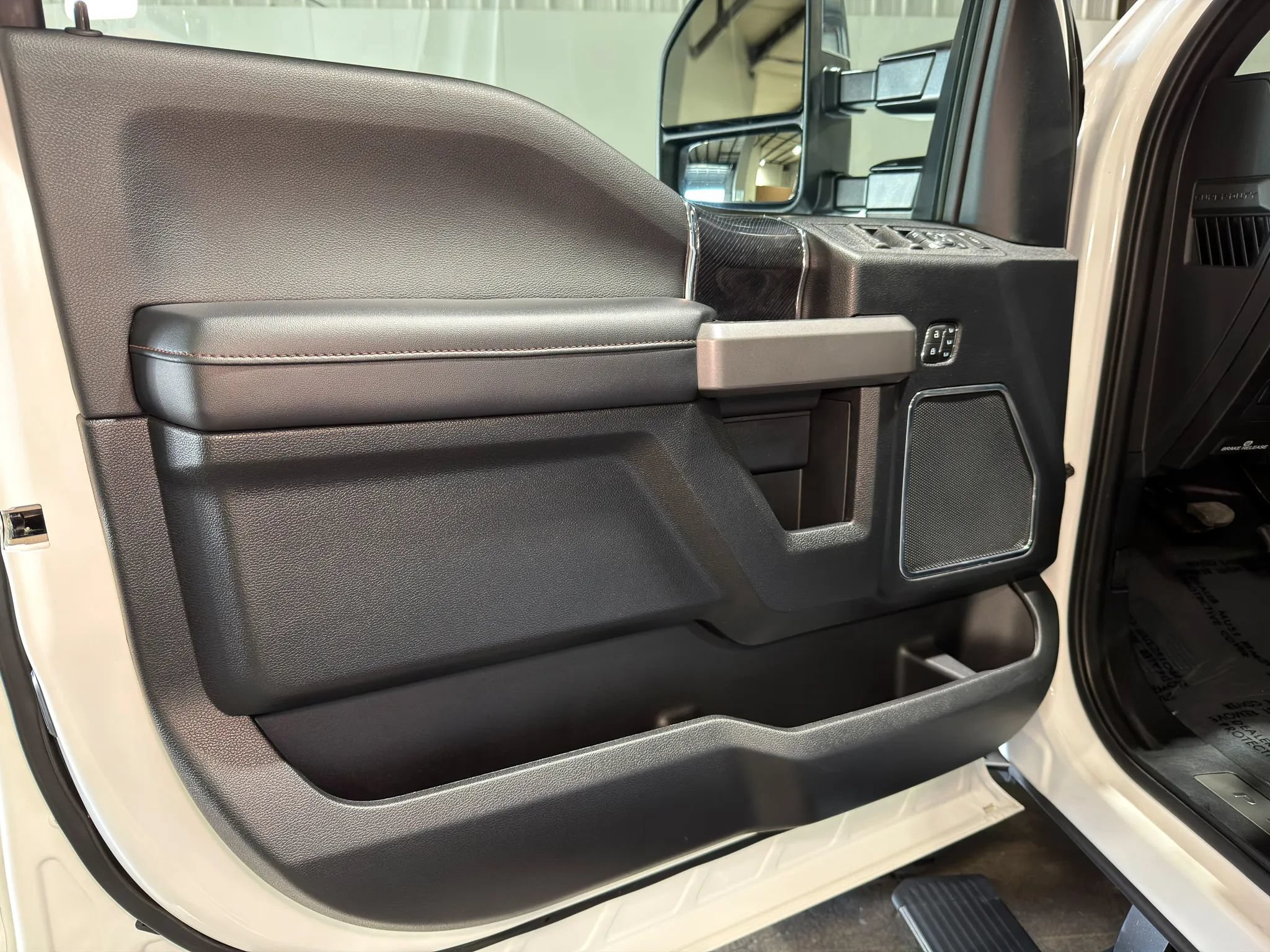 Used 2020 Ford F350 Platinum AWD/4WD image 20