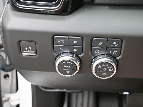 Used 2023 GMC Sierra 1500 AT4 w/ AT4 Premium Package AWD/4WD image 20