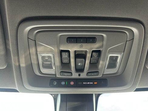 Used 2023 GMC Sierra 3500 Denali w/ Denali Ultimate Package AWD/4WD image 30
