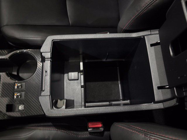 Used 2021 Toyota 4Runner Venture w/ Moonroof Package AWD/4WD image 28