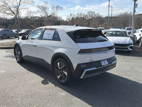 New 2026 Hyundai Ioniq 5 SE image 5