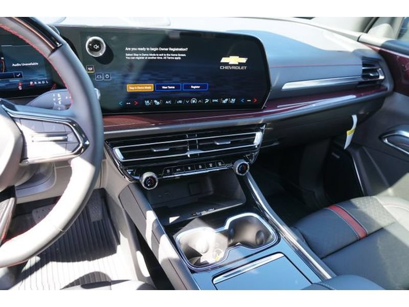 New 2026 Chevrolet Traverse RS w/ LPO, Floor Liner Package AWD/4WD image 10