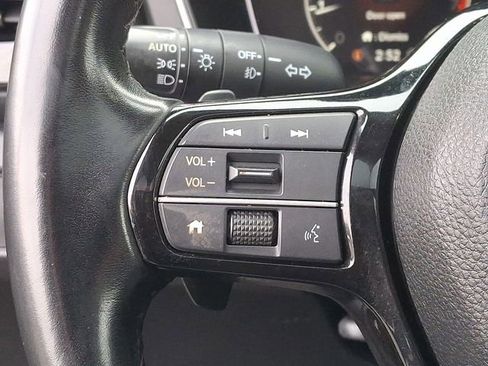 Used 2025 Honda Pilot Touring image 24