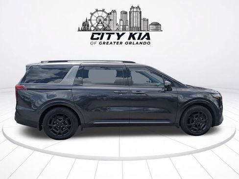 Certified 2026 Kia Carnival SX w/ SX Dark Edition Package FWD image 6