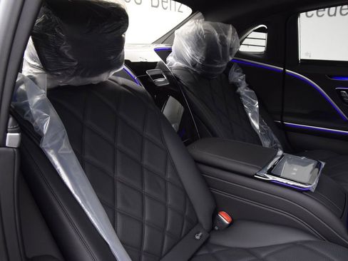 New 2026 Mercedes-Benz Maybach S 680 4MATIC image 19