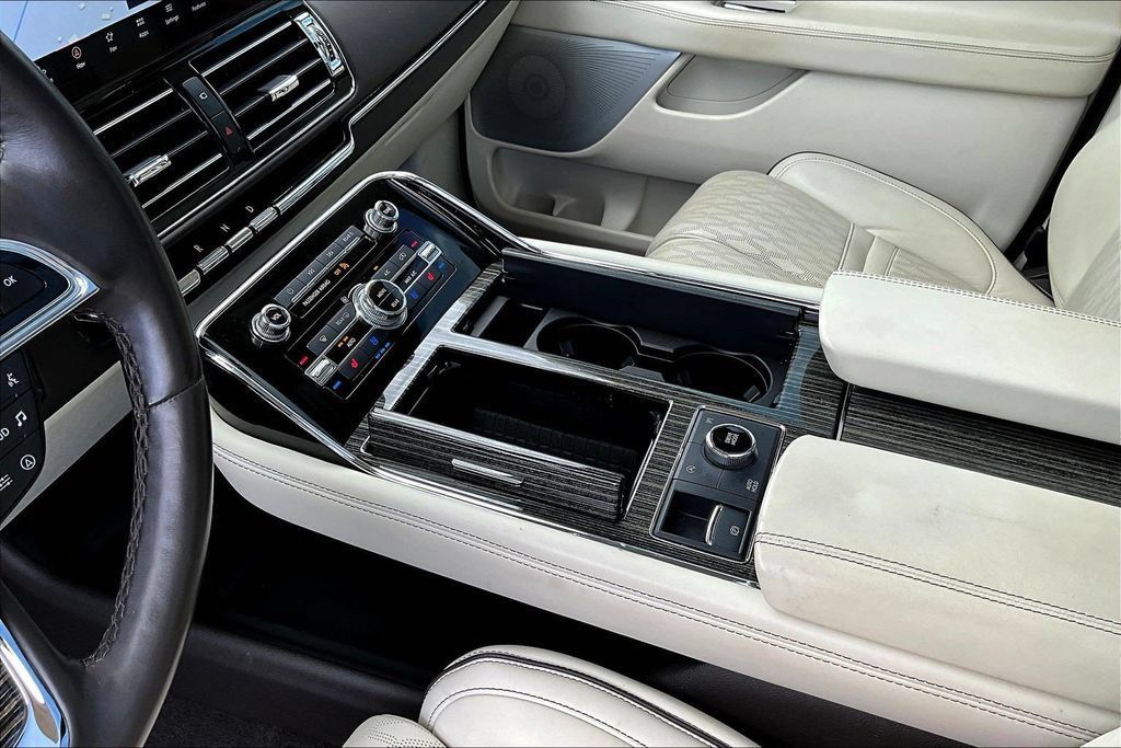 Used 2023 Lincoln Navigator Black Label AWD/4WD image 20