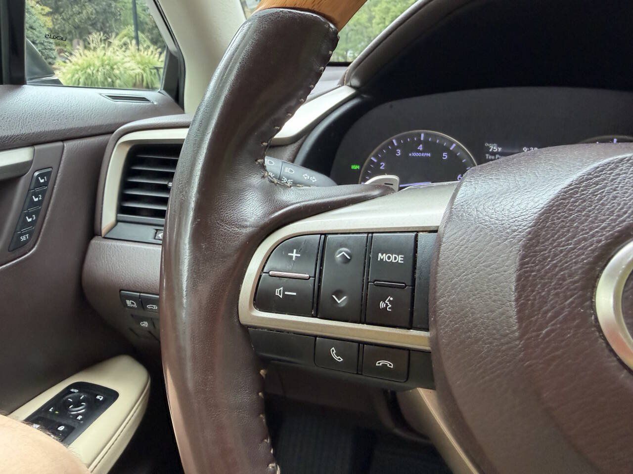 Used 2020 Lexus RX 350 FWD w/ Premium Package image 16