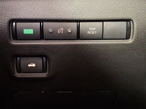 Used 2022 Nissan Sentra SV image 25