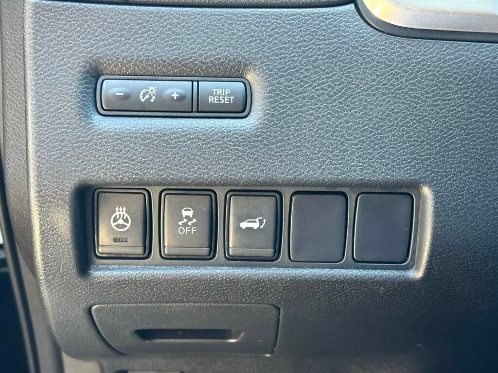 Used 2017 Nissan Murano Platinum w/ Platinum Technology Package FWD image 35