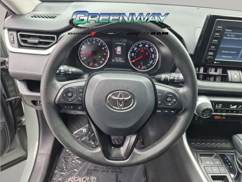 Used 2021 Toyota RAV4 XLE FWD image 6