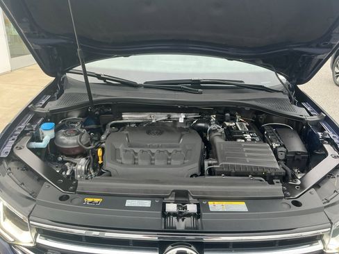 Used 2023 Volkswagen Tiguan SEL R-Line image 18