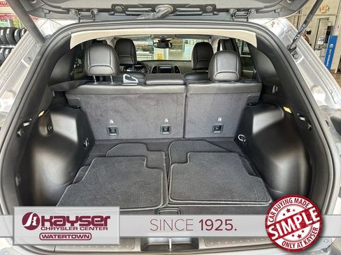 Used 2020 Jeep Cherokee Latitude Lux w/ Comfort/Convenience Group AWD/4WD image 15