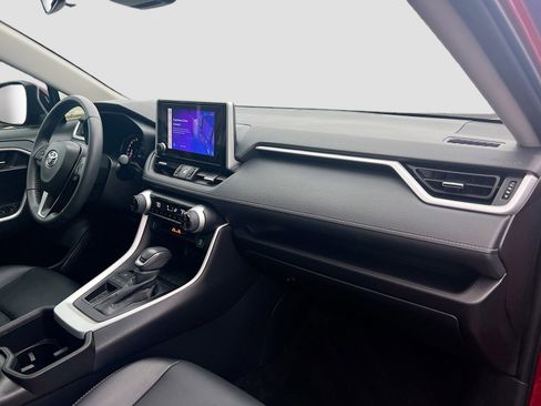 Used 2023 Toyota RAV4 XLE Premium image 31