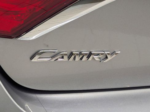 Used 2017 Toyota Camry LE image 25