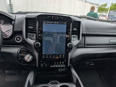 Used 2024 RAM 1500 Laramie AWD/4WD image 3