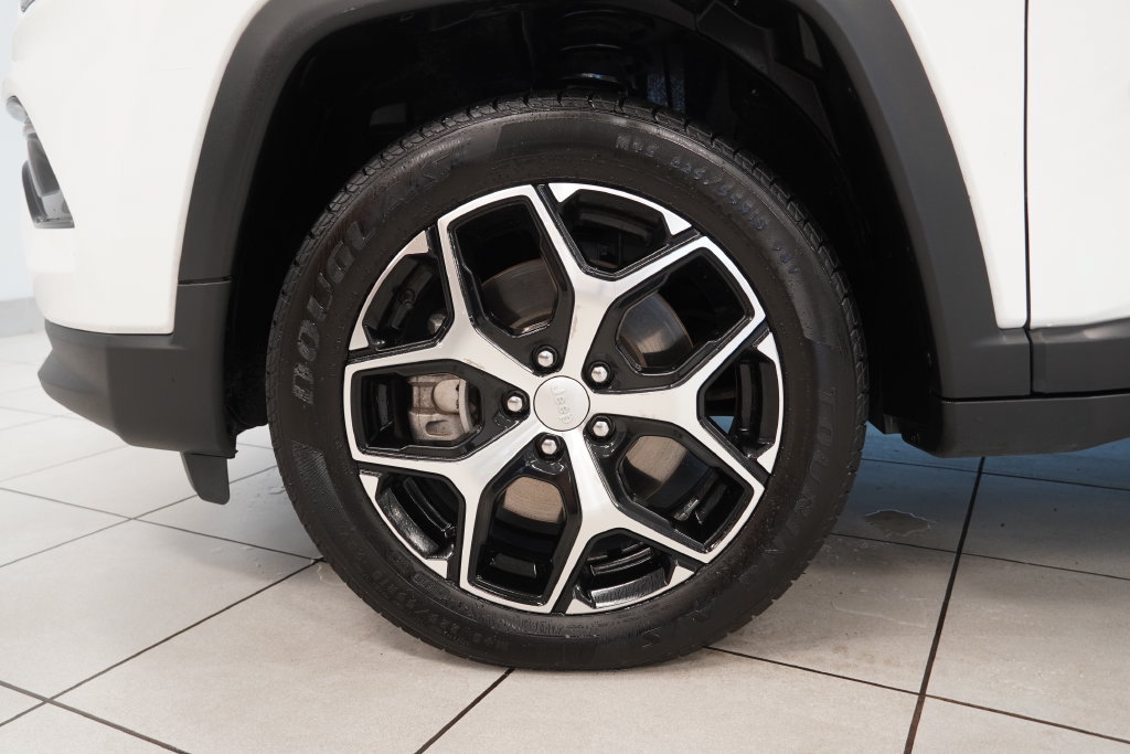 Used 2024 Jeep Compass Limited AWD/4WD image 15