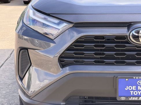 Used 2024 Toyota RAV4 XLE FWD image 5