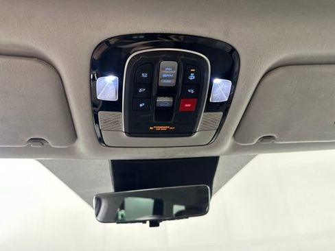 Used 2024 Hyundai Palisade Calligraphy image 25