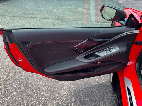 Used 2025 Chevrolet Corvette E-Ray w/ Stealth Interior Trim Package AWD/4WD image 9