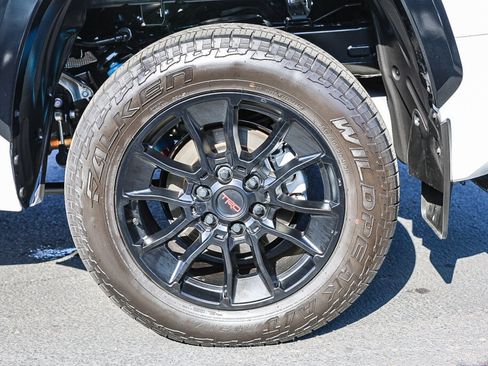 Used 2024 Toyota Tundra Platinum w/ TRD Off-Road Package AWD/4WD image 30