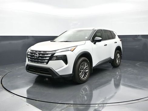 Certified 2025 Nissan Rogue S FWD image 1