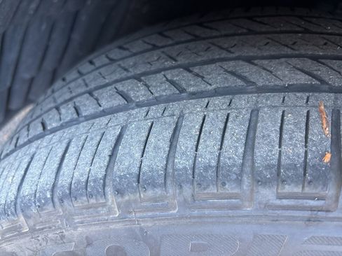 Used 2023 Subaru Forester Premium image 3