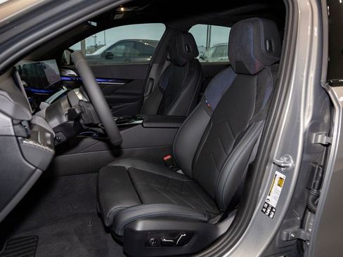 New 2026 BMW 540i xDrive w/ M Sport Package image 32